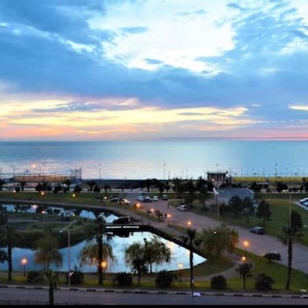 Gorgiladze Black Sea Apartment Batumi Exterior foto